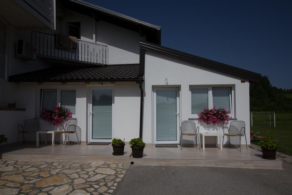 Hotel House Zupan Rakovica Esterno foto